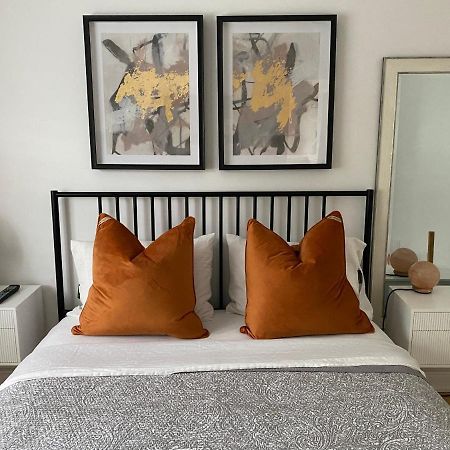 Clearbrooke Gem- Bright Private Bedroom Close To Yyz Toronto Esterno foto