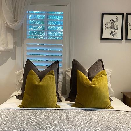 Clearbrooke Gem- Bright Private Bedroom Close To Yyz Toronto Esterno foto
