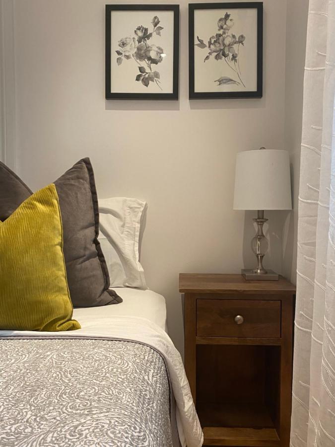 Clearbrooke Gem- Bright Private Bedroom Close To Yyz Toronto Esterno foto