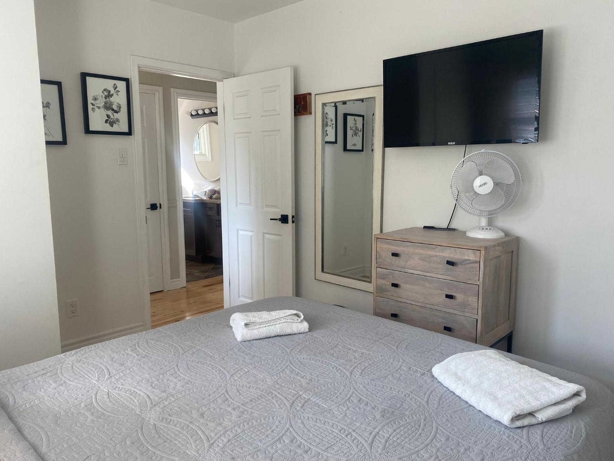 Clearbrooke Gem- Bright Private Bedroom Close To Yyz Toronto Esterno foto